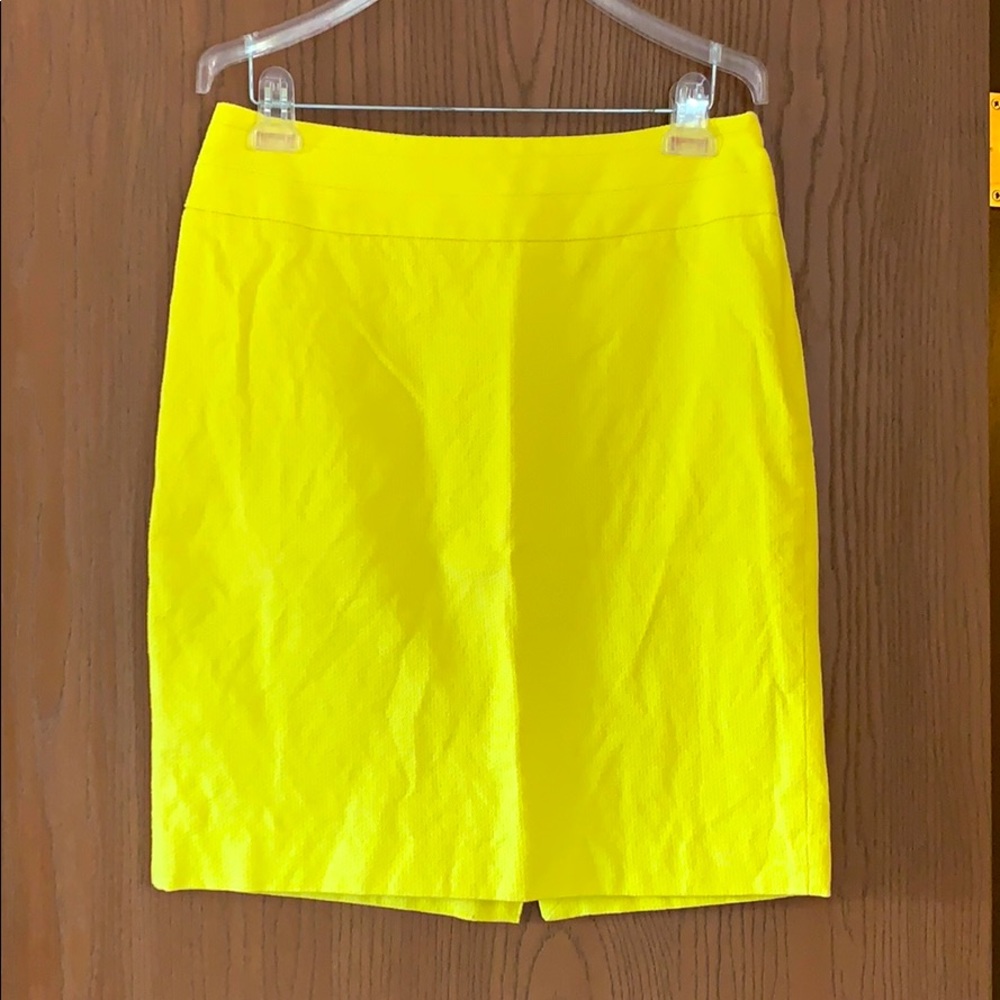 Limited skirt